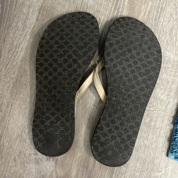 Sanuk flip flopso - Picture 2 of 5